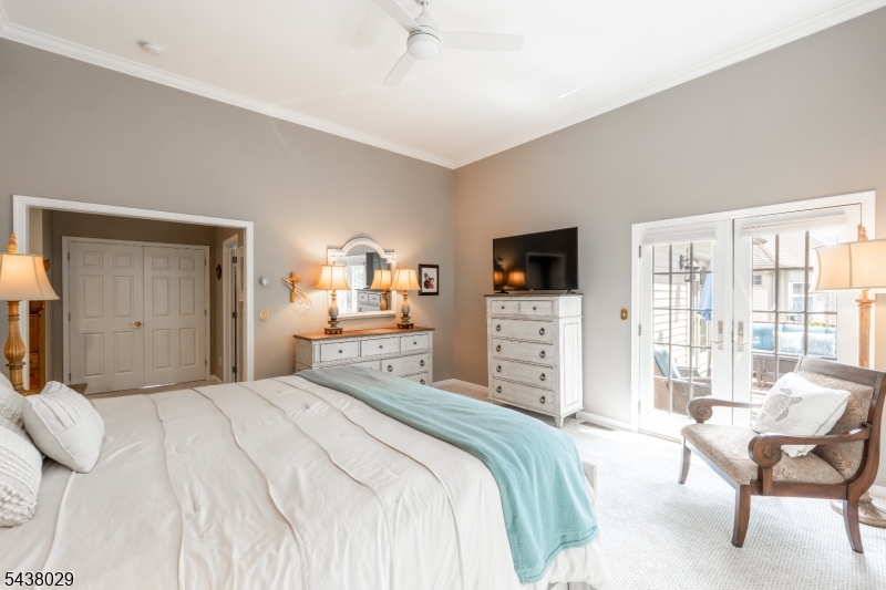 3 Troon Dr