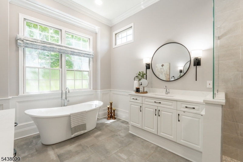 3 Troon Dr