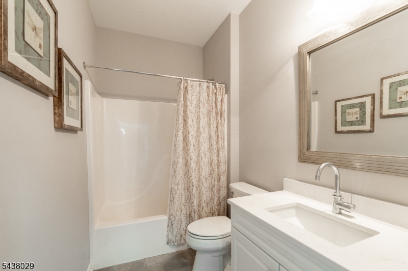 3 Troon Dr