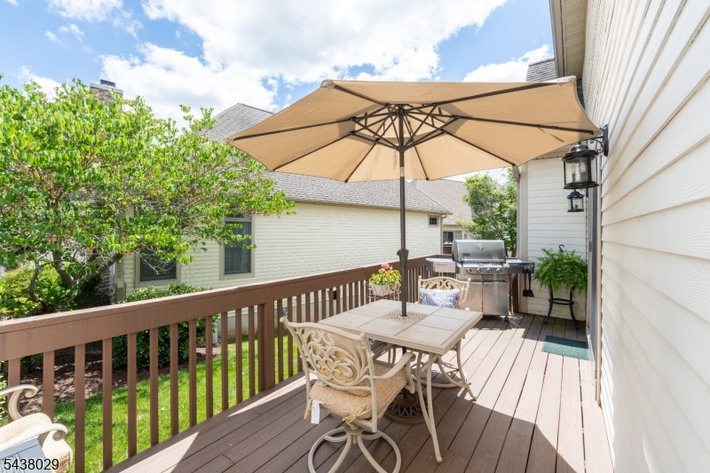 3 Troon Dr