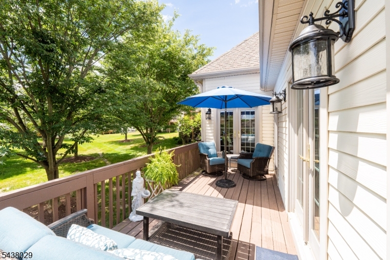 3 Troon Dr