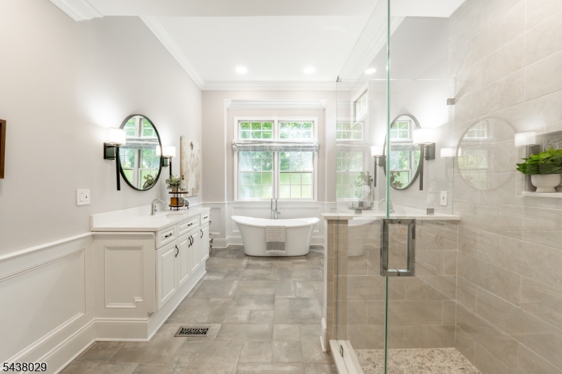 3 Troon Dr