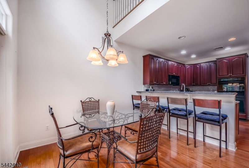 92 Mackenzie Ln