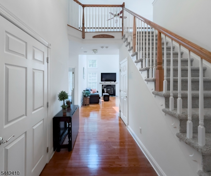 92 Mackenzie Ln