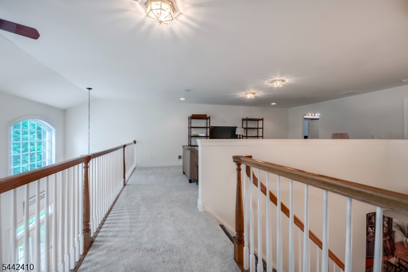 92 Mackenzie Ln