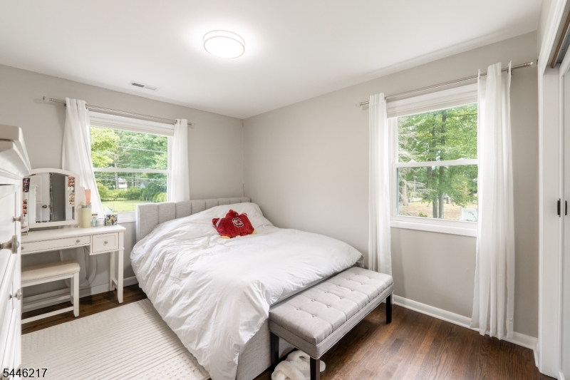 32 Headley Ave