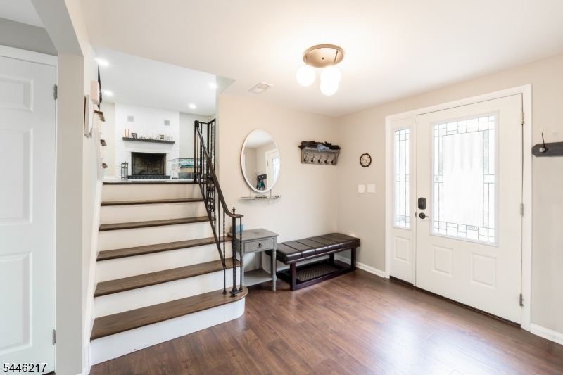 32 Headley Ave