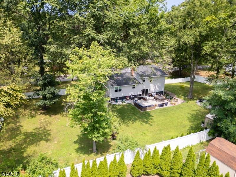 32 Headley Ave