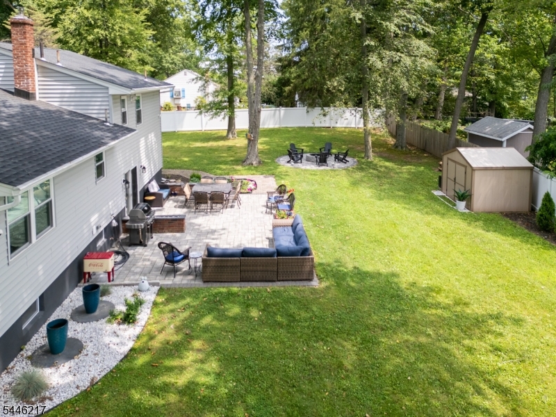 32 Headley Ave
