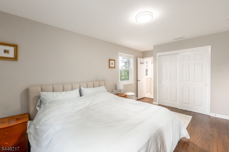 32 Headley Ave