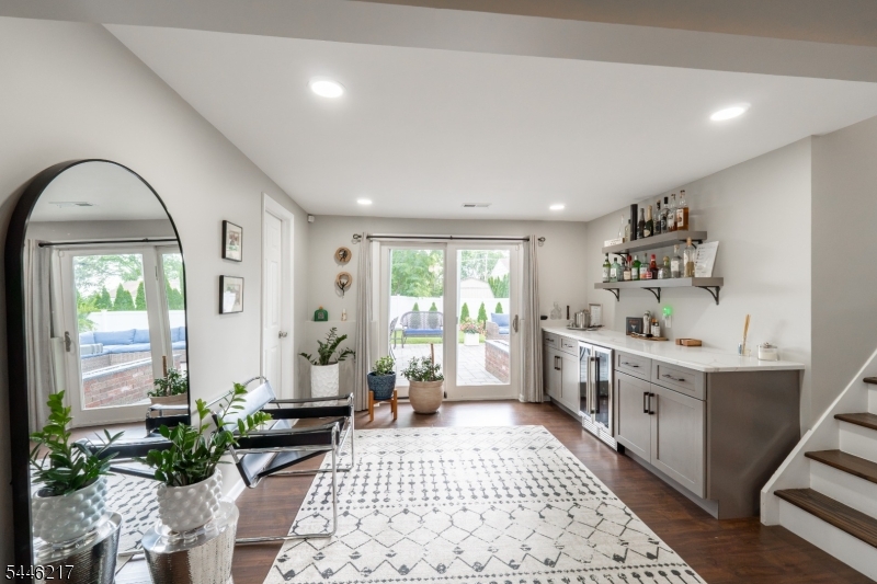 32 Headley Ave