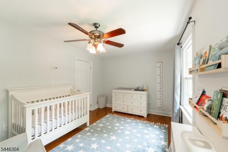 2 Hemlock Ln