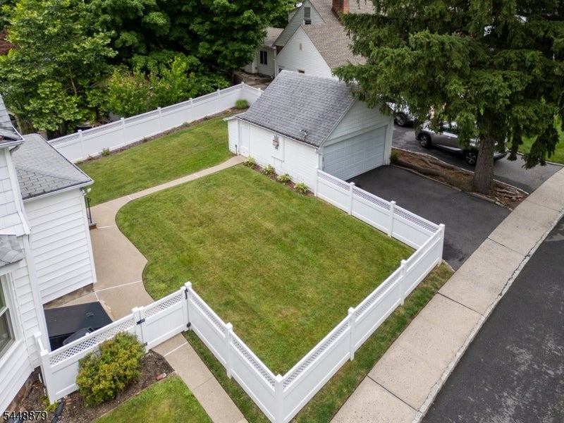 39 Brookdale Ave