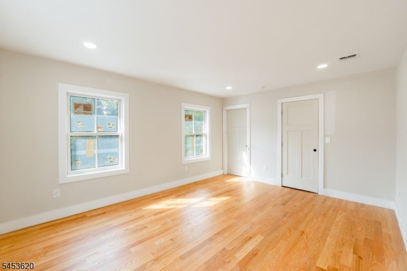 30 E Main St