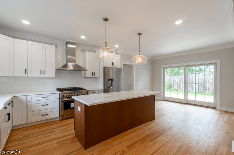 30 E Main St