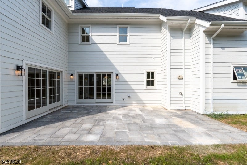 30 E Main St