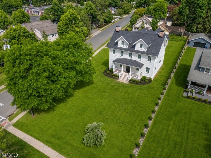 30 E Main St