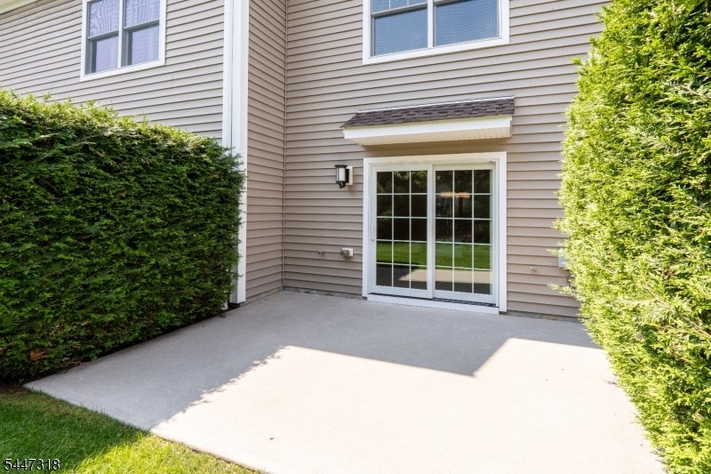 30 Whitney Farm Pl