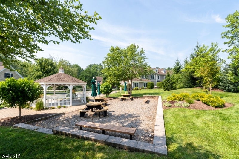 30 Whitney Farm Pl