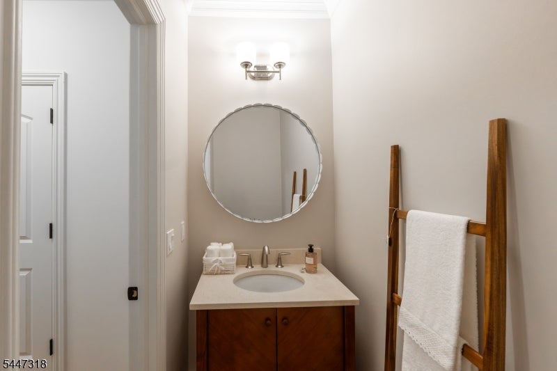 30 Whitney Farm Pl
