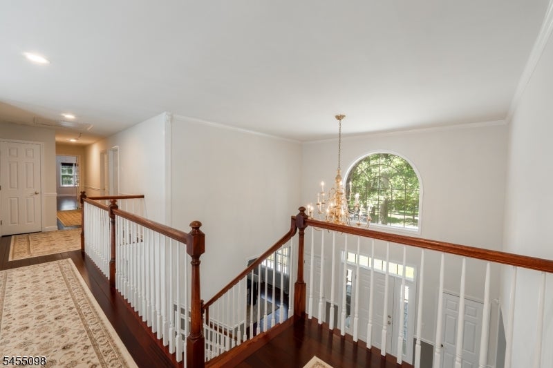 1 Red Oak Ln