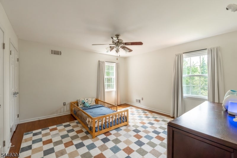2 Hemlock Ln