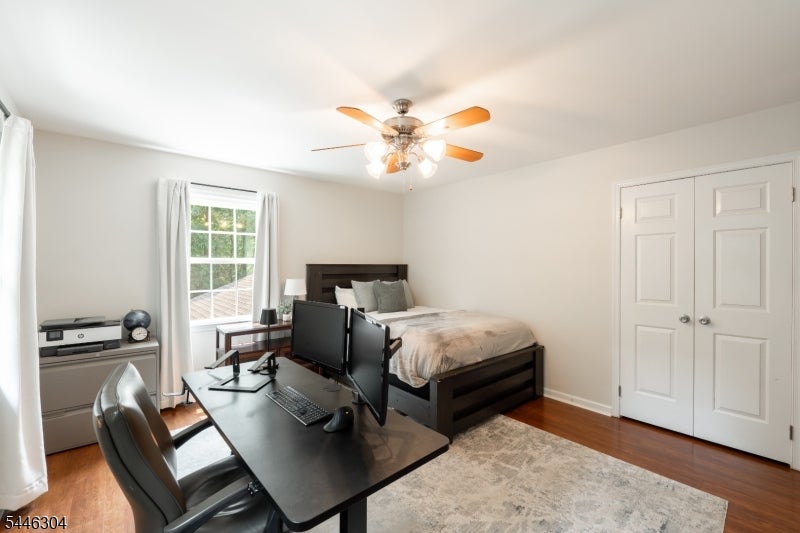 2 Hemlock Ln