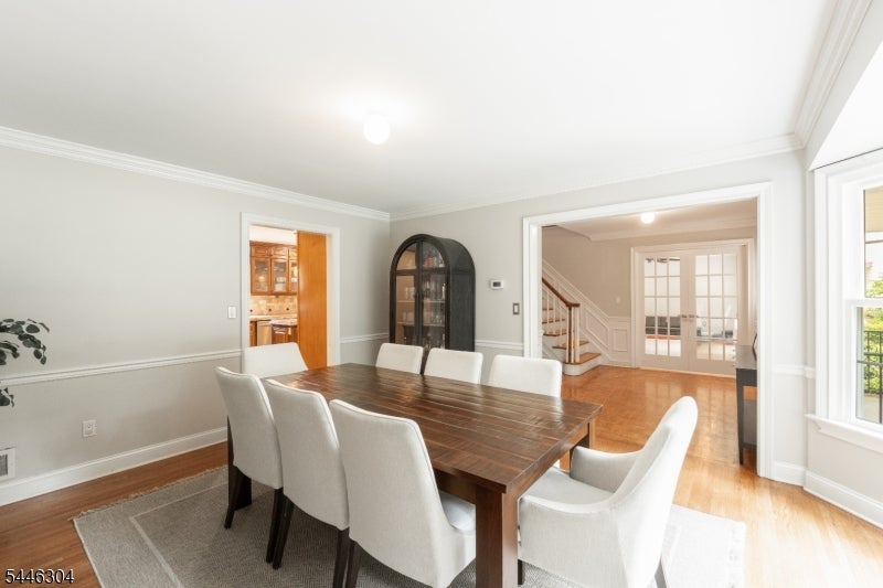 2 Hemlock Ln