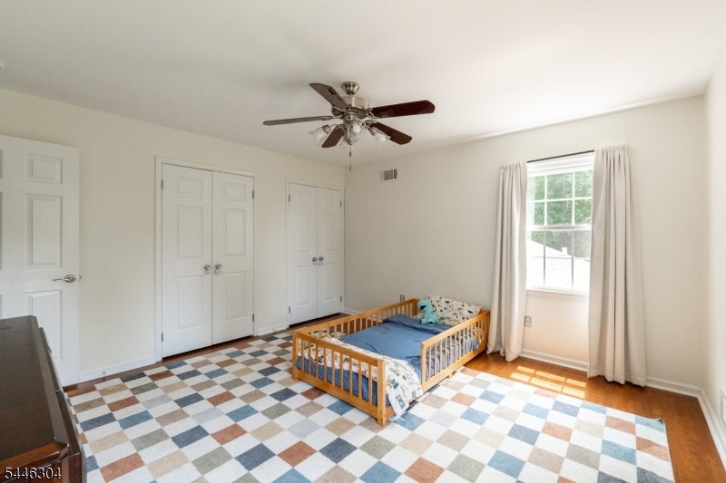 2 Hemlock Ln