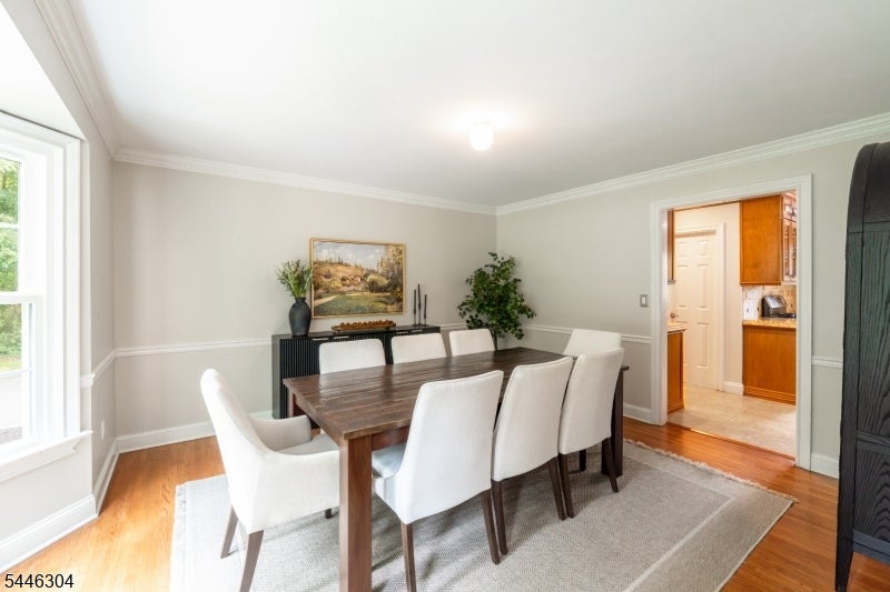 2 Hemlock Ln
