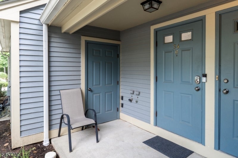 34 Loantaka Way Unit H H