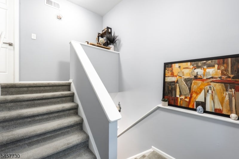 34 Loantaka Way Unit H H