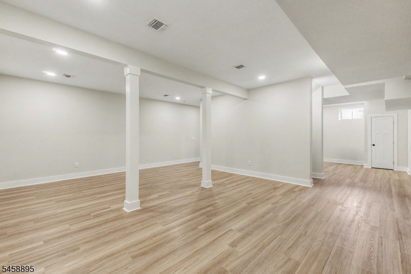 30 E Main St