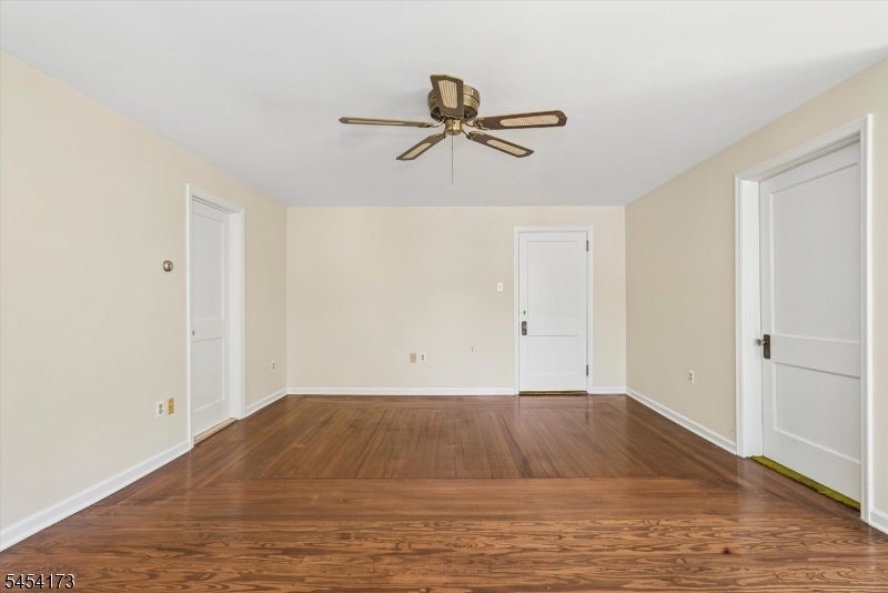 9 Linwood Ave