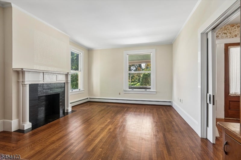 9 Linwood Ave