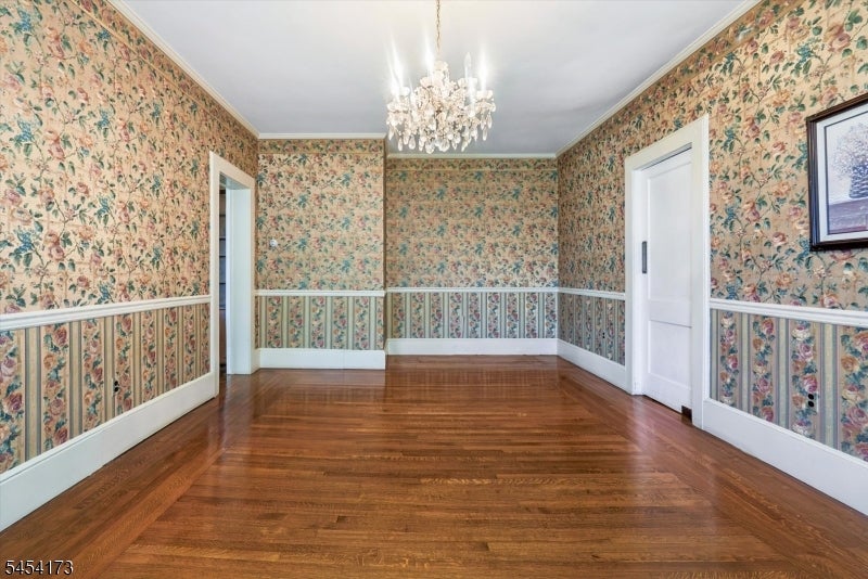 9 Linwood Ave