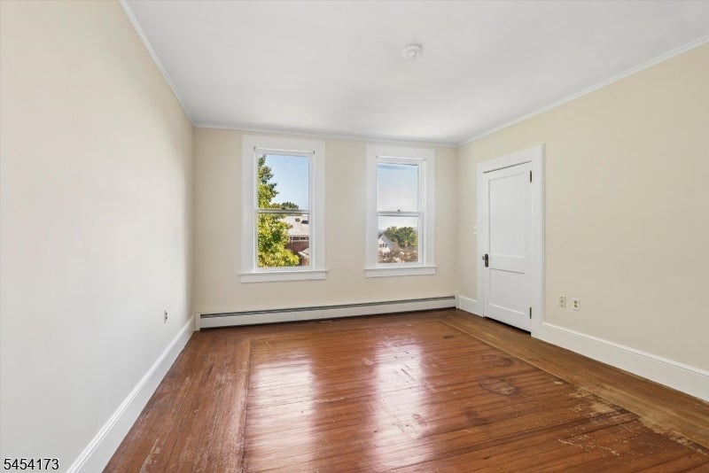 9 Linwood Ave