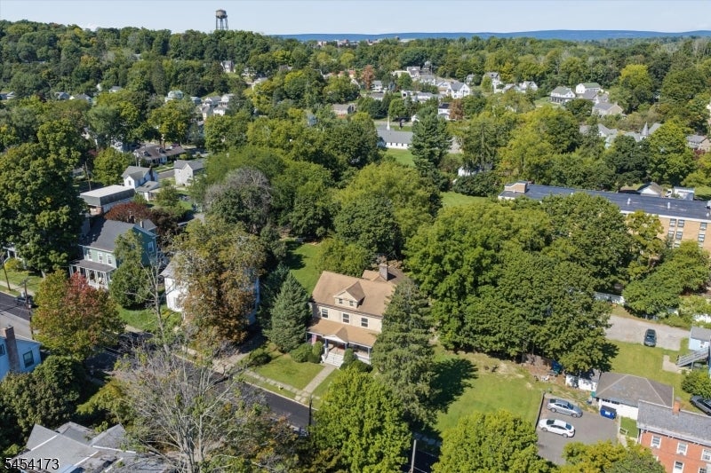 9 Linwood Ave