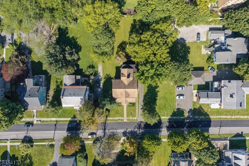 9 Linwood Ave
