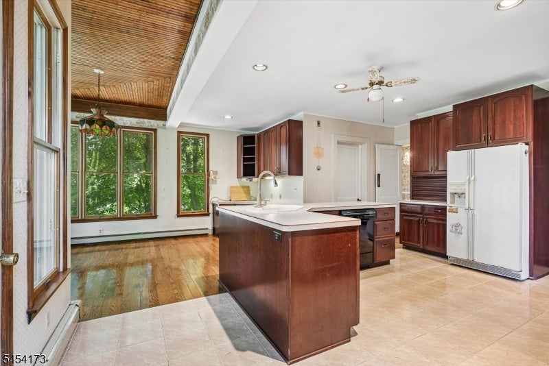 9 Linwood Ave