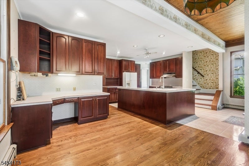 9 Linwood Ave