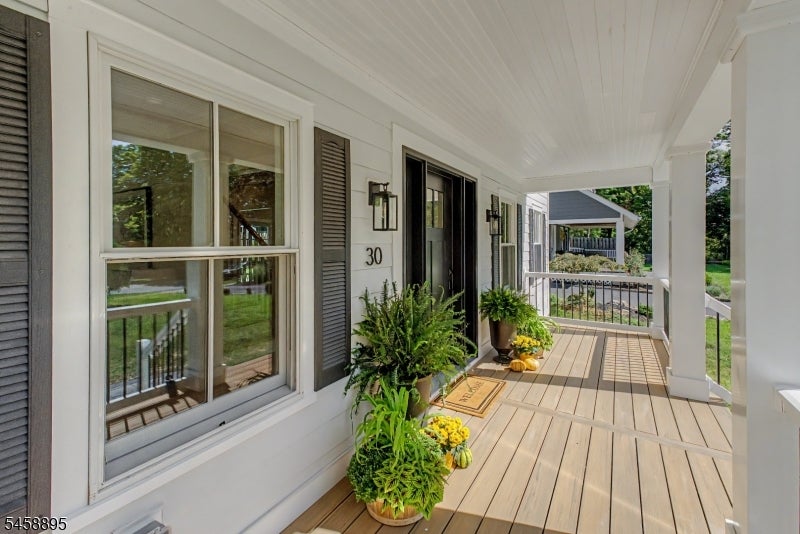 30 E Main St