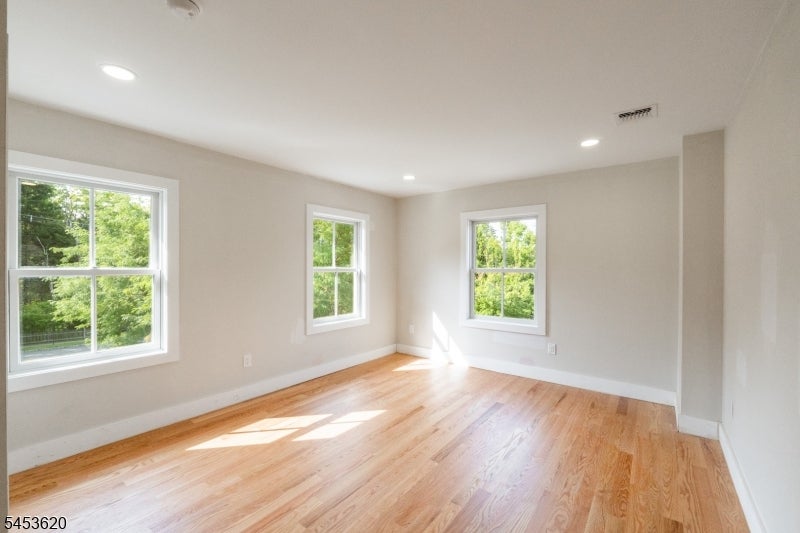30 E Main St