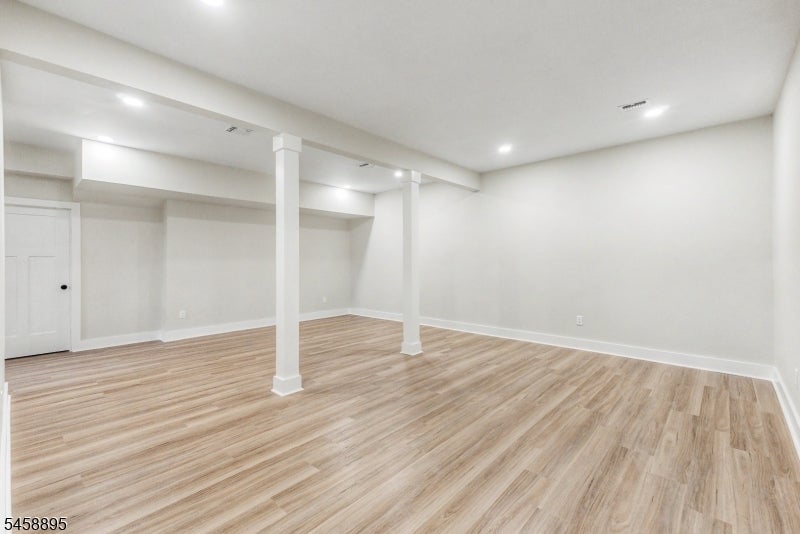 30 E Main St