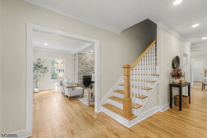 30 E Main St