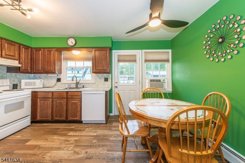 29 Thistle Ave