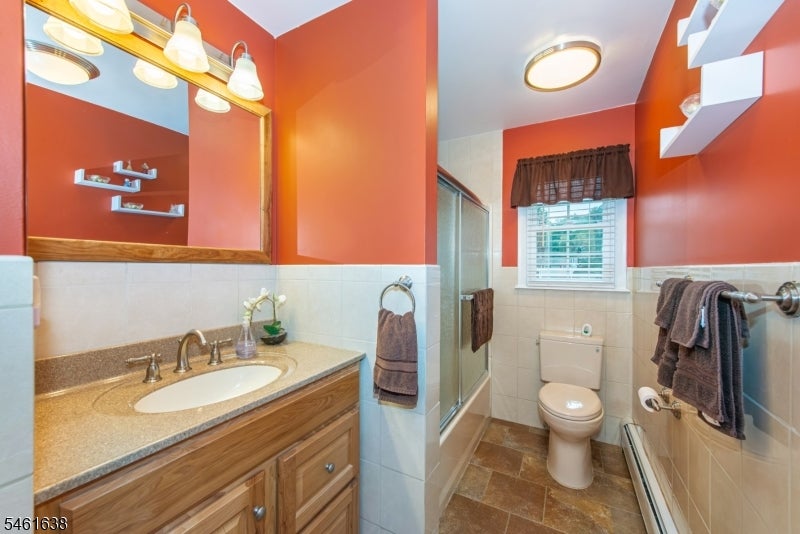 29 Thistle Ave