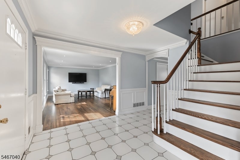 109 Meadowbrook Rd
