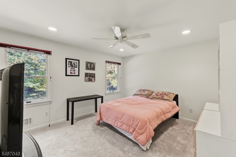 109 Meadowbrook Rd