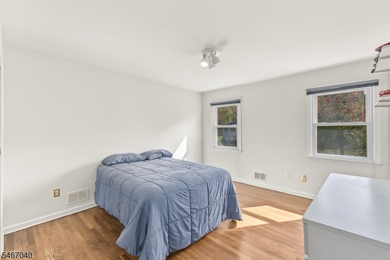 109 Meadowbrook Rd